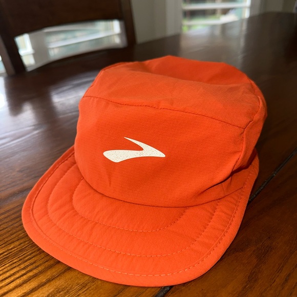 Brooks Lightweight Packable Hat 2.0 main image 1